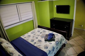 1 bedroom, iron/ironing board, free WiFi