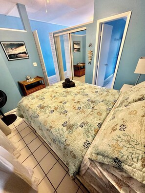 1 bedroom, iron/ironing board, free WiFi, bed sheets - Spacious 1Bed 1Bath Condo In Downtown Red Hook (East End)