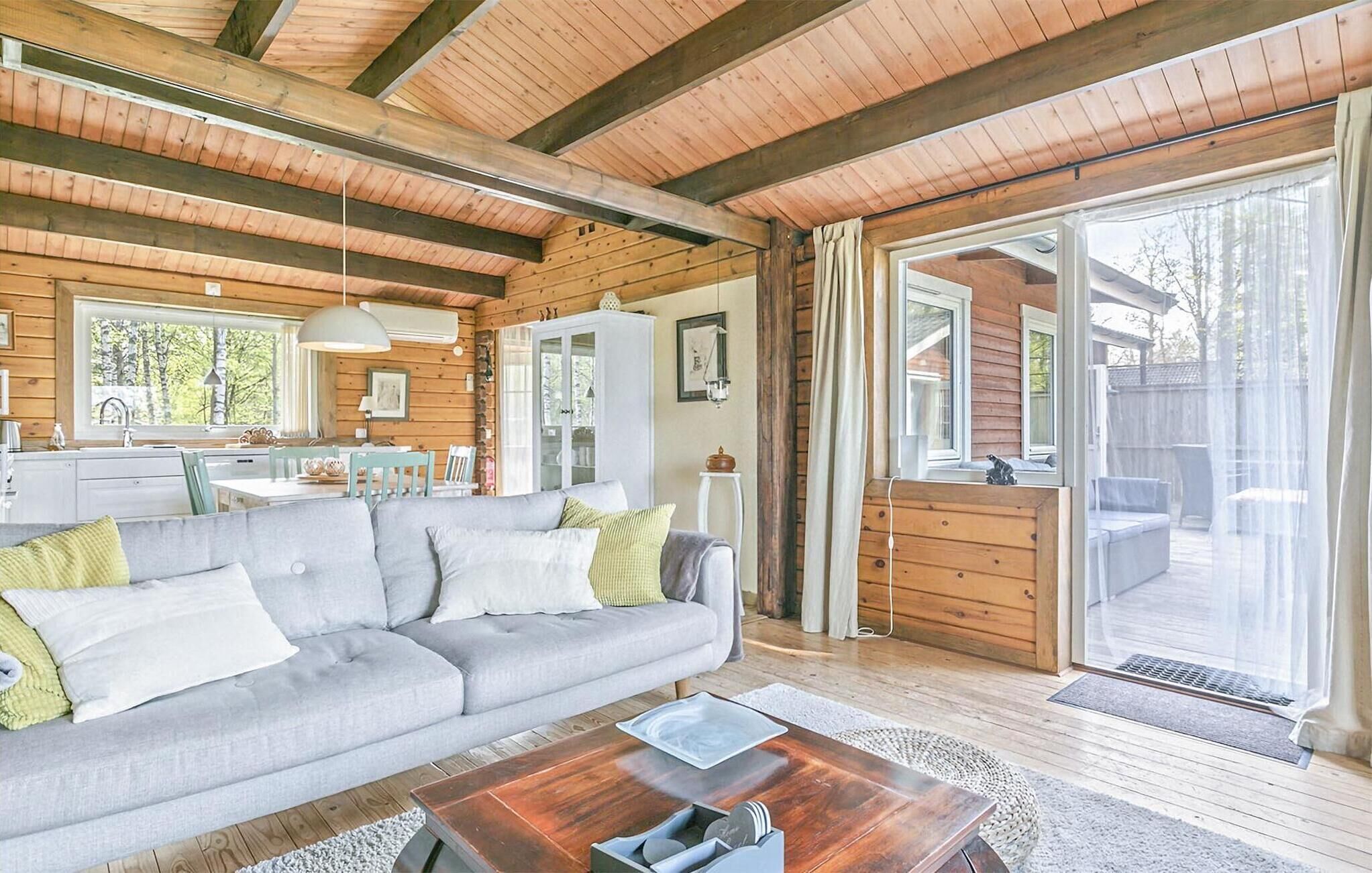 Smart-TV, peis og DVD-spiller