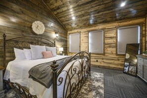 4 bedrooms, free WiFi, bed sheets