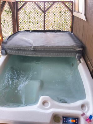 مغطس سبا داخلي