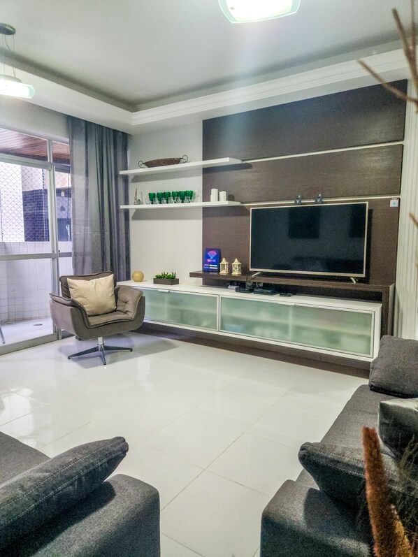 TV - Excellent apartment in the heart of Ponta Verde! (Maceió)