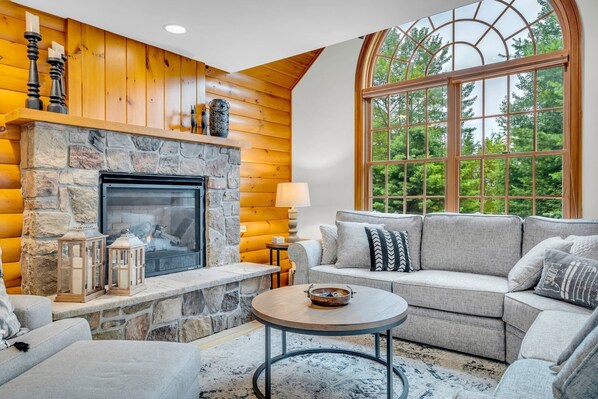 Smart-TV, peis, videospill og DVD-spiller