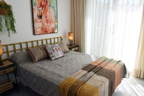 1 dormitorio, tabla de planchar con plancha, wifi gratis y ropa de cama