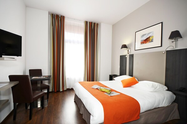 In-room safe, free WiFi, bed sheets