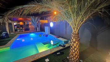 Piscine extérieure, piscine chauffée