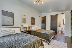 4 habitaciones, tabla de planchar con plancha y wifi gratis 