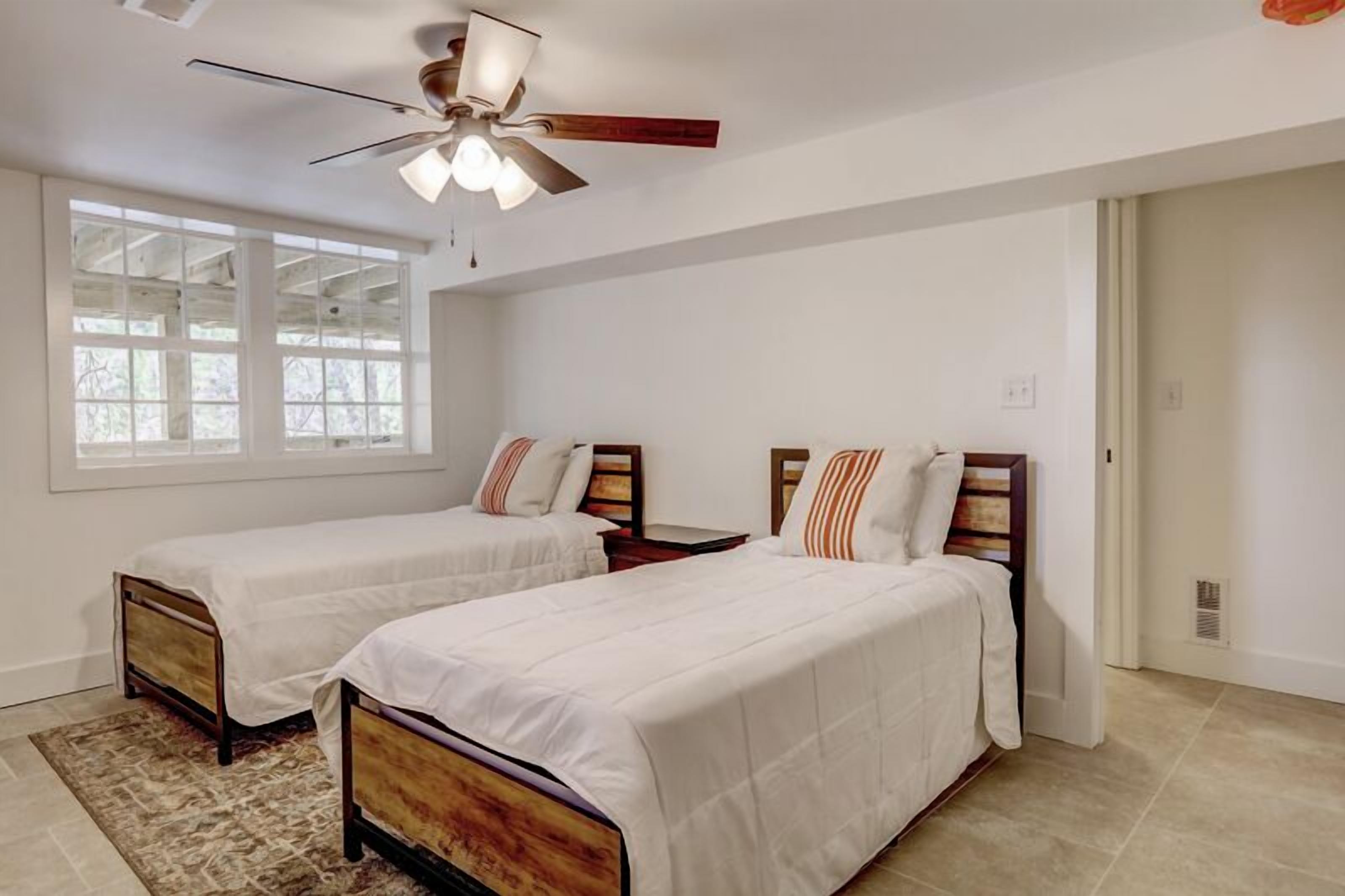 3 bedrooms, WiFi, bed sheets