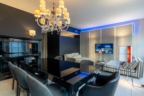 Design Loft, 1 Bedroom | Living area