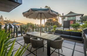 Outdoor dining - Moonlight Beach Luxury Home (Encinitas)