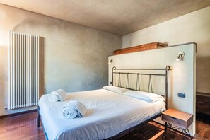 3 habitaciones, tabla de planchar con plancha y wifi gratis