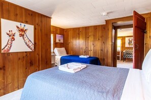 8 bedrooms, iron/ironing board, WiFi, bed sheets