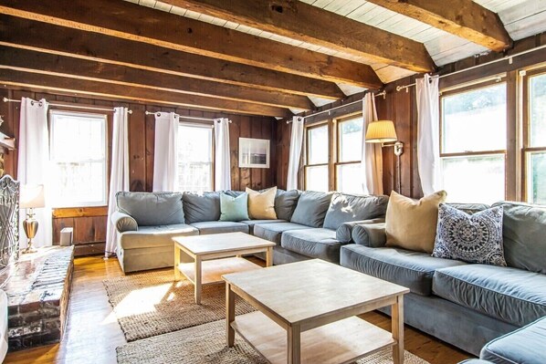 Téléviseur, bureau