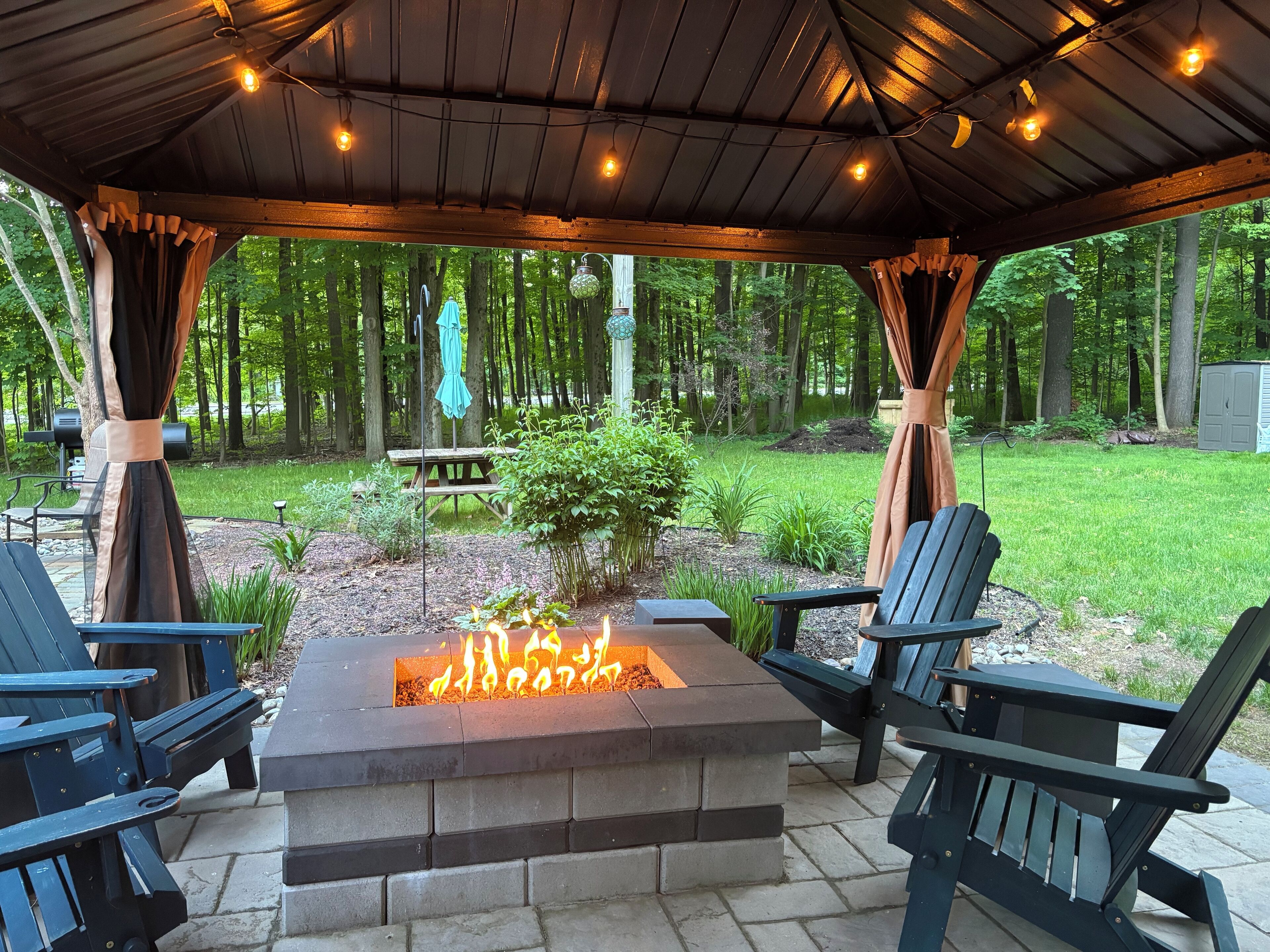 6 min drive to downtown or track. Centrally located home with scenic backyard