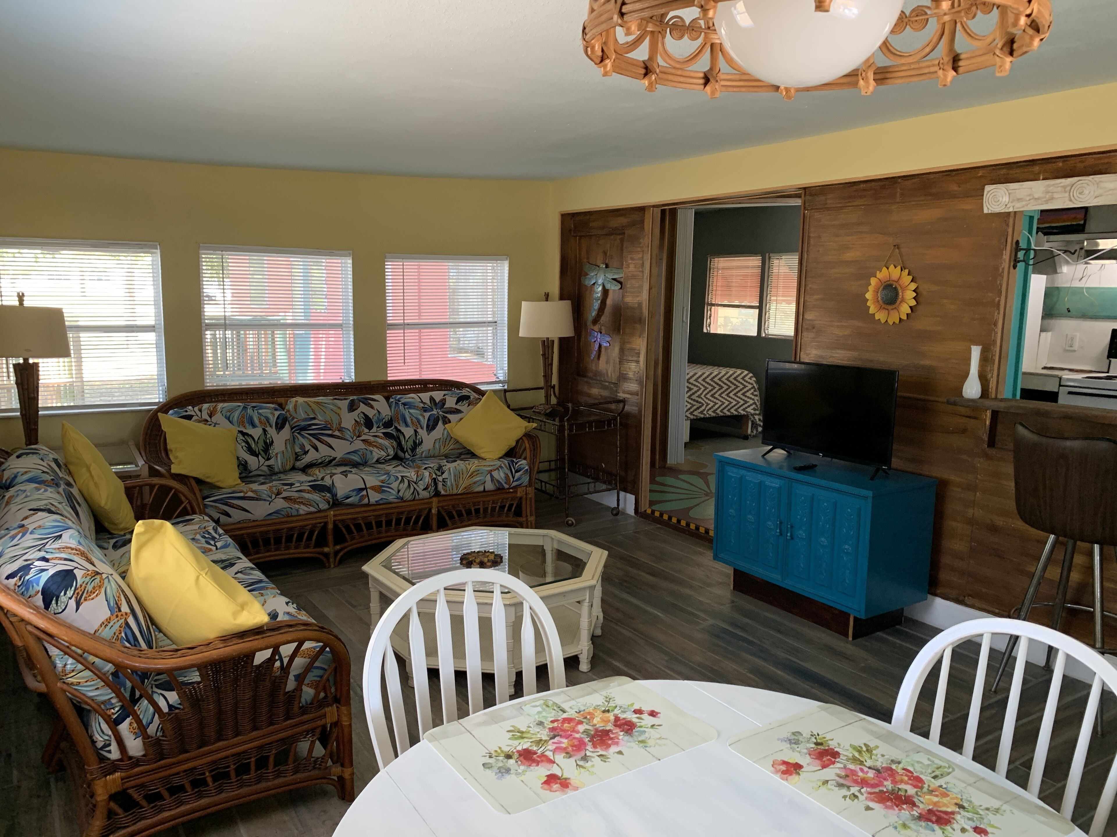 Suite exclusiva | Área de sala de estar | Smart TV y servicios de streaming 