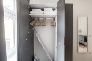 Interior - Tasteful Mitte 1BR nr Spree, by Blueground (Berlin)