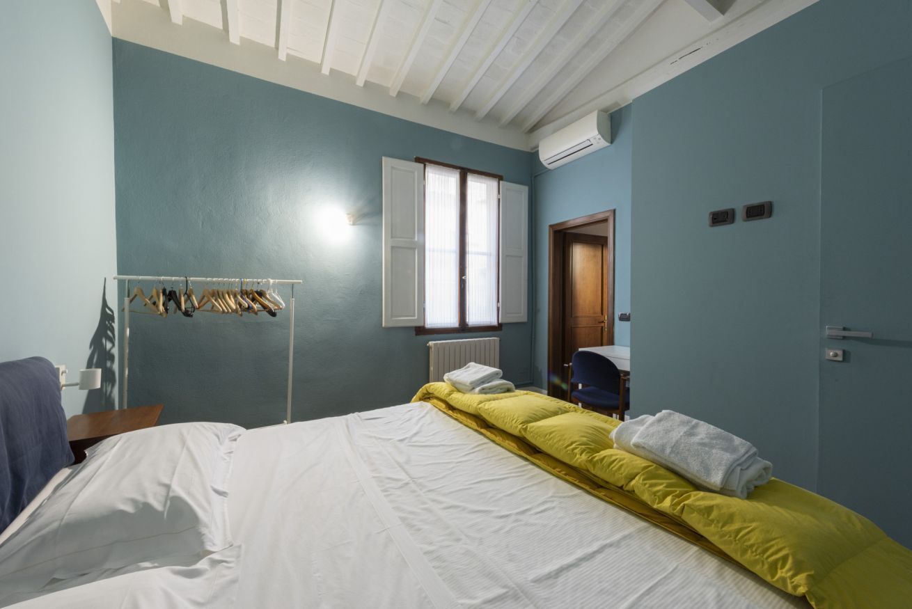 3 camere, una scrivania, ferro/asse da stiro, Wi-Fi