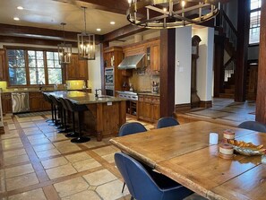 تناول الطعام