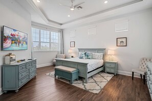 6 quartos, ferros/tábuas de passar roupa, Wi-Fi de cortesia