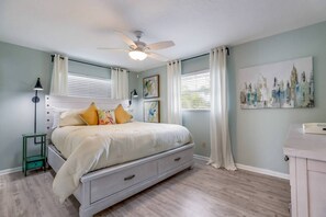 4 bedrooms, iron/ironing board, free WiFi, bed sheets