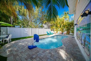 Beheizter Pool