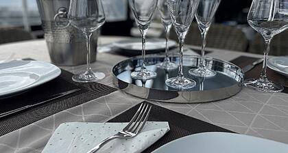 Yacht "Bayliner 45 Fly "Alexandra"" on Lake Zurich/ZH - the party boat