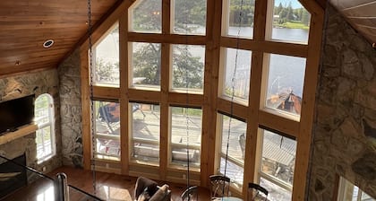 Luxury Lakeview Dream Cottage with Hot Tub