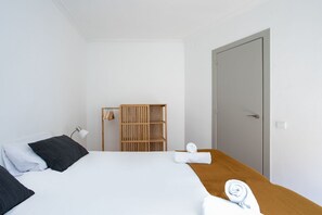 3 bedrooms, iron/ironing board, travel crib, WiFi