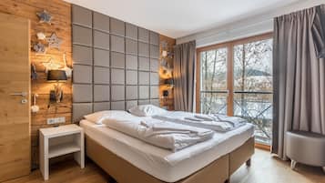 3 slaapkamers, een strijkplank/strijkijzer, gratis wifi, beddengoed
