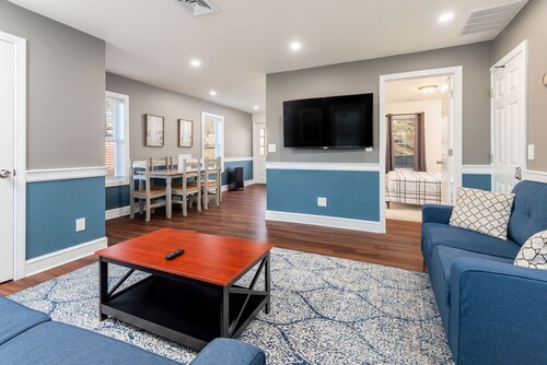 3 Bed / 1.5 Bath Townhome