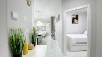 4 habitaciones, escritorio, tabla de planchar con plancha y wifi gratis