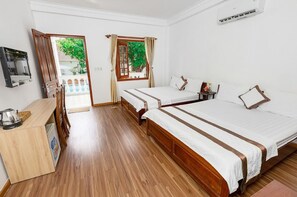 Premium bedding, individually furnished, desk, free WiFi - Caroline Resort (Ho Chi Minh City)