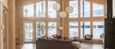 TV, fireplace, streaming services