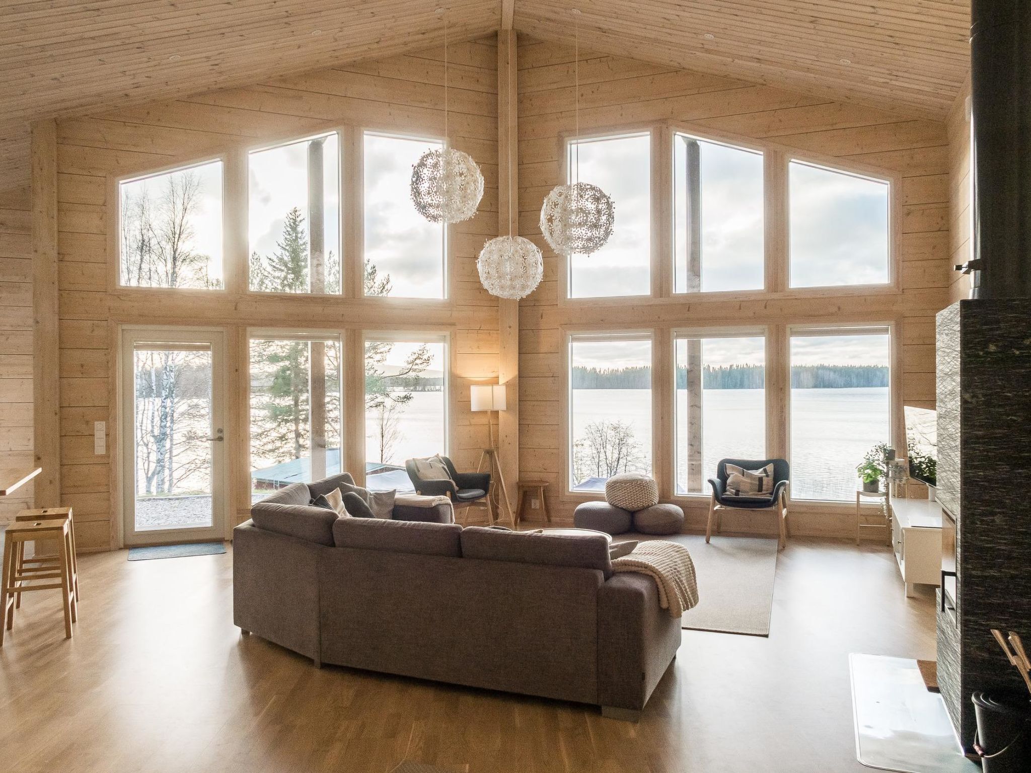 TV, fireplace, streaming services