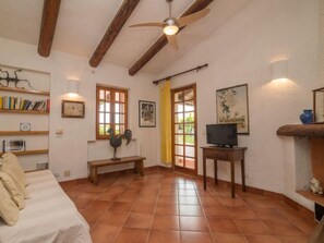 3 bedrooms, Internet