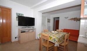 Dining - Quiet location but not far from the center (Marina di Campo)