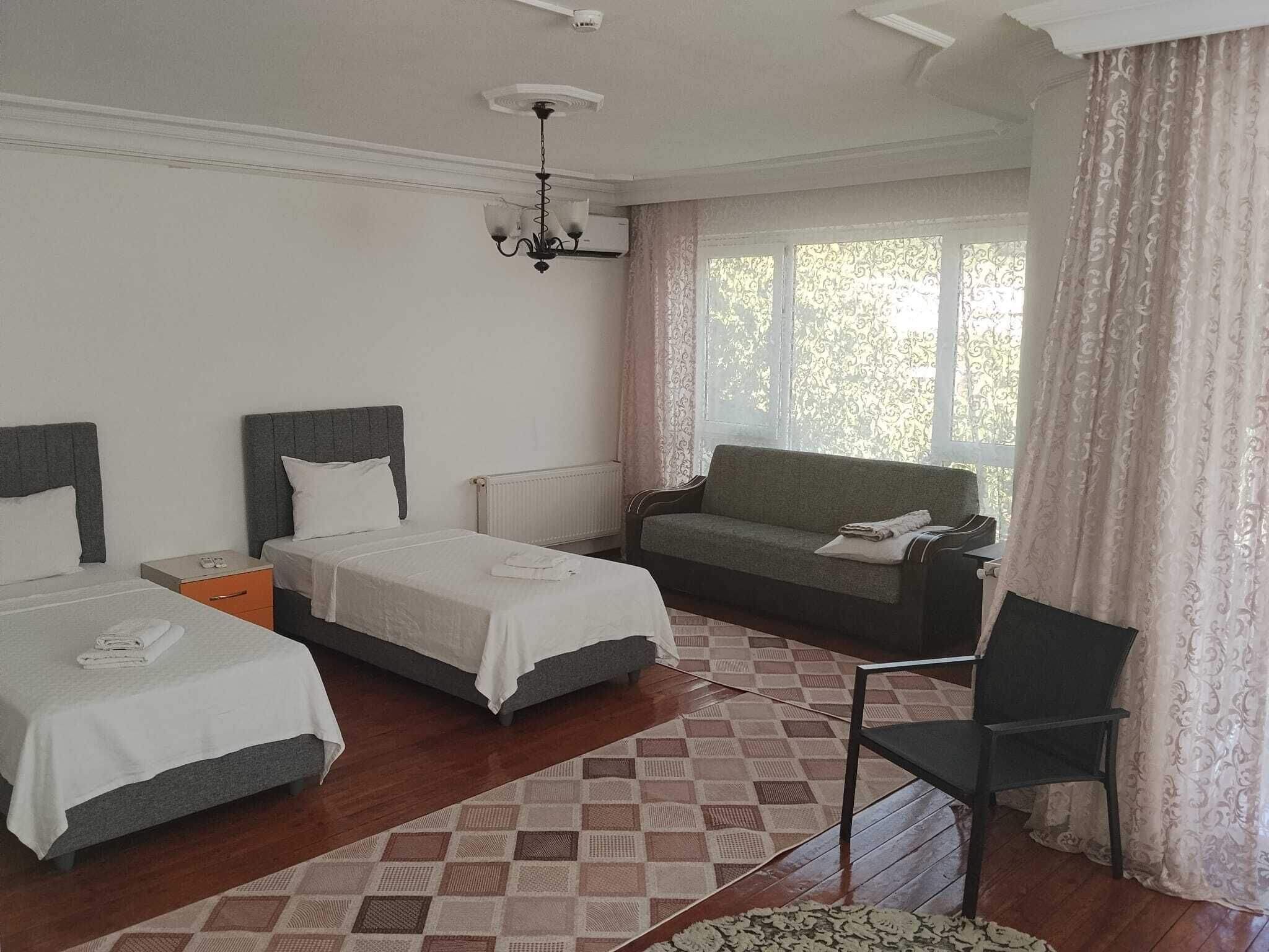 Family Apartment | In-room safe, desk, laptop workspace, WiFi (free)