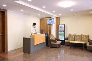 Reception - HOtel Silver Oak (Pune)