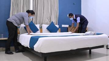 Desk, laptop workspace, free WiFi, bed sheets