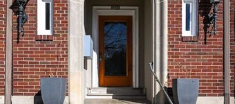 Hyde Park Comfort with Office | Near Everything