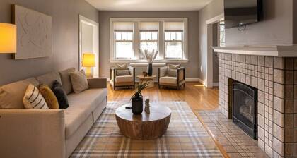 Spacious in Hyde Park with Patio