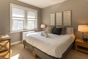 2 camere, una scrivania, ferro/asse da stiro, Wi-Fi gratuito