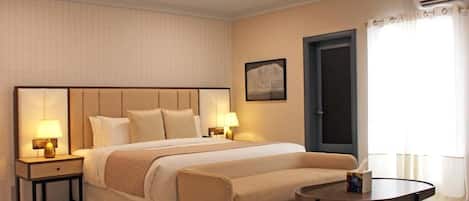Minibar, soundproofing, free WiFi
