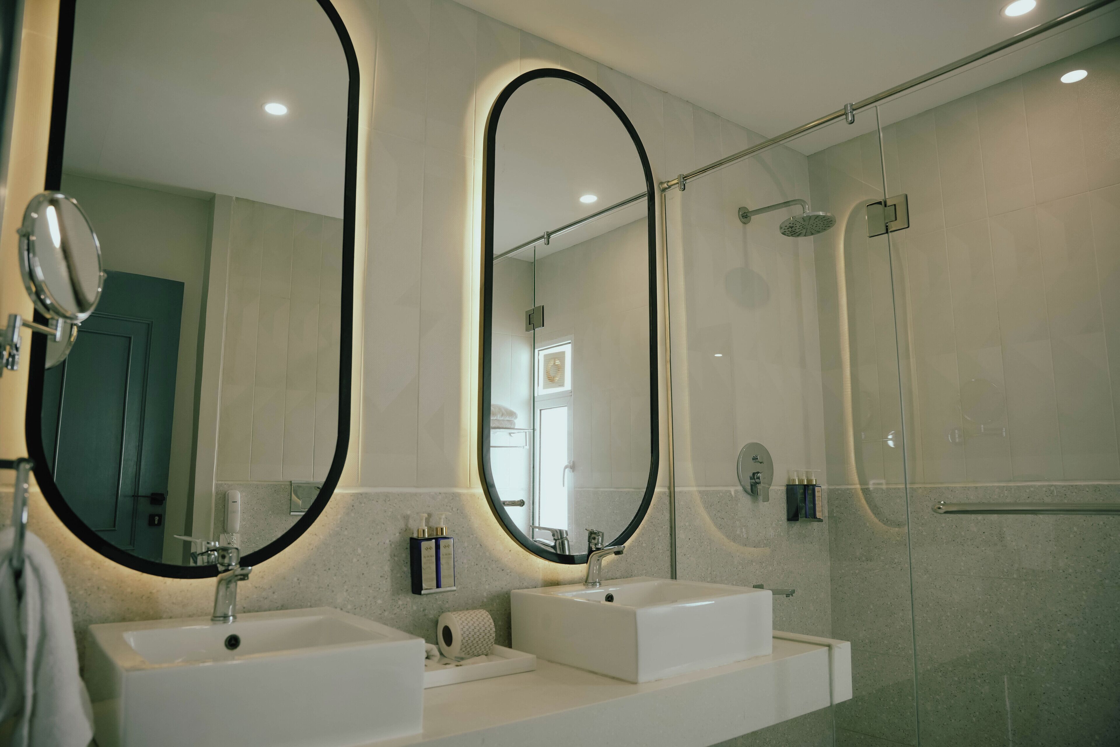 Shower, free toiletries, hair dryer, bathrobes