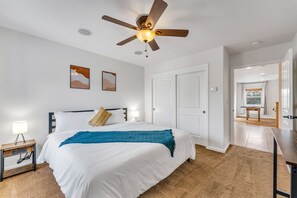 5 bedrooms, desk, iron/ironing board, WiFi