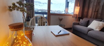 Studio 4 pers. 100m from the nearest chairlift, return on skis