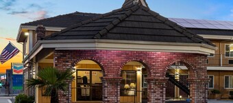 Ramada Bayside Inn & Suites Eureka