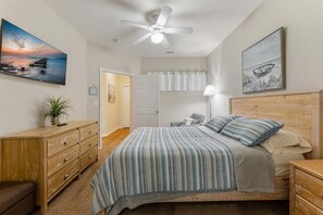 4 chambres, bureau, fer et planche à repasser, accès au Wi-Fi (inclus)