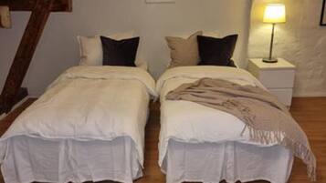 Apartment | 2 bedrooms, free WiFi, bed sheets