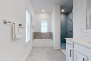 House, 3 Bedrooms | Bathroom | Towels